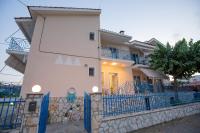 Μπλε Rooms & Apartments - B&B Chiliadoú