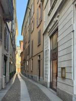 Flower apartment - new bright home in Brera - Ferienwohnung