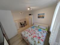 Standard Double Room with Shared Bathroom