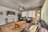 Shady Grove Family Home w Foosball Walk to OCC - B&B