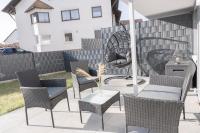 FEEL GOOD HOMES Ruhig-Klimaanlage-WLAN-Regendusche - Ferienwohnung Blaubeuren