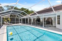 Modern family-friendly villa in great neighborhood w/electric heated pool! Villa Mimsey - SWFL Rentals - Chambres d'hôtes Cape Coral
