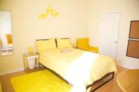 BrightonBeach2-Room w Beach & Balcony - B&B
