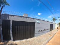 Casa Para Até 5 Hospedes Próximo UNITRI, Uberlândia Shopping e Palácio de Cristal - Ferienwohnung