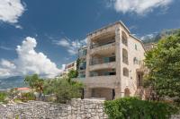 One-Bedroom Apartment with Sea View and Shared Pool