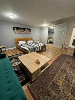 studio flat very close to LHR - B&B