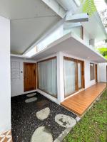 Marades Limasan Villa Yogyakarta - Bed and Breakfast Jogjakarta