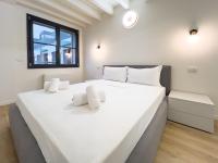 Bright apartment with terrace and pool - Ferienwohnung Mailand