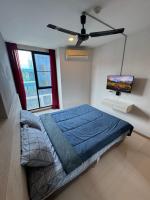 One-Bedroom Apartment with Pool View