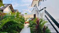 The White House Beachfront Apartments - B&B Ban Nuea