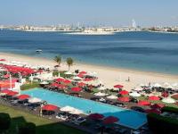 Spacious beachfront 2 bedroom apartment - The 8 - B&B