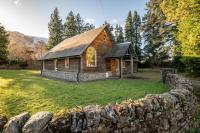 Scenic Oaklodge with wood burner - B&B Saint Fillans