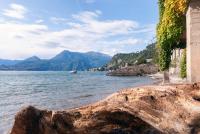The Lake Suite Fiumelatte - Lake front apartment - B&B