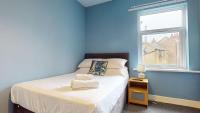 Central 5 Bedroom House Parking - Bed and Breakfast Grimsby