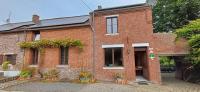 Spacious house in Montignies-sur-Roc with garden - B&B Montignies-sur-Roc