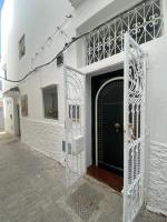 Dar La Casbah Private Riad Stay with Moroccan Breakfast - B&B