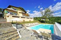 Villa Collina Del Sole 12 Pax by VILLASRETREATS - B&B
