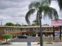 Fullerton Lodge - Bed and Breakfast