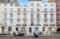 Hyde Park Haven, up to 6 Sleeps by KeyHol Short Let - B&B
