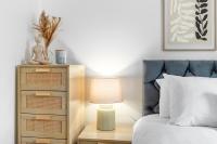 Lovely Refurbished 2 Bedroom Apartment - Chambres d’hôtes