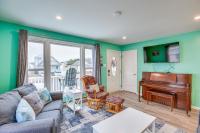 Beach House with Private Pool in North Wildwood - Chambres d’hôtes North Wildwood