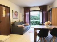 Residence MokyD13-piscina, WiFi, giardino,garage - B&B Lazise