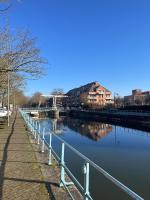 Au fil de l'eau, Gare, Wifi, TV, Parking - B&B Douai