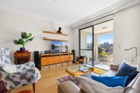 Elegant Stay in Balmain with Pool Access - B&B Sydney