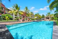 Lux Resort Cairns I 9 Pools I BBQ I On-site Shop - B&B Westcourt