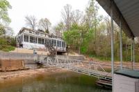 Spacious Lakefront Duplex for Groups - Ferienwohnung Rocky Mount