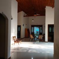 Waga Waga Blue - Ferienwohnung Hikkaduwa