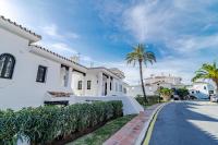 AB4 - vacation home, Marbella by Roomservices - Bed and Breakfast Marbella