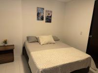 Gran loft cerca al tesoro y al lleras 121 - Chambres d’hôtes Medellín