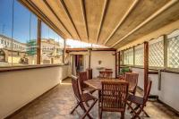 Attic with Terrace by Trevi Fountain - B&B Roma
