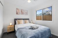 Brand New Modern 5BR House Ducted AC Near Mall - B&B Brisbane
