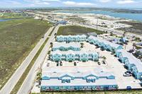 5 Bedroom Heated Pool Pet-Friendly King Bed Near White Cap Beach Patio Grill - B&B Corpus Christi