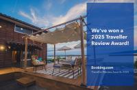 Sea Side 椿 一棟貸切 インフィニティ露天風呂 蔵サウナ オーシャンビュー - Bed and Breakfast Sado