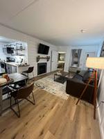 2025 Renovated Condo Pool Downtown Gatlinburg - B&B Gatlinburg