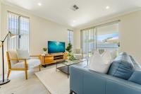 Bright & Airy 3-Bed House Near Rockingham Beach - B&B