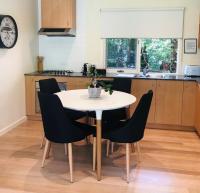 Daylesford Lake Villa1 Lake Frontage pet friendly - B&B Daylesford