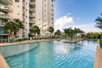 '99' Cairns Tropical Escape - 2BR 2BA Ocean Views & Parking - Ferienwohnung Cairns