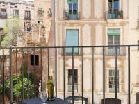 Gothic Quarter, beautiful views of the Roman wall! - B&B Barcelona