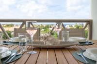 Belnem Breeze Rileks with Views Towards the Sea and Sunset - B&B Kralendijk