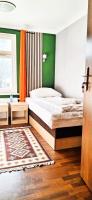 Tweepersoonskamer met 2 Aparte Bedden en Eigen Externe Badkamer