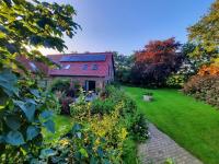 Klein-Tjücher-Grashaus 4 - B&B Upgant-Schott