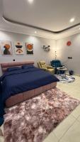 Estudio con balcón