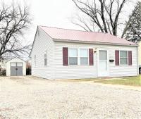 Pontiac - Secluded Backyard, Pet Friendly - B&B