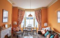 No 4 Townhouse - Bed and Breakfast