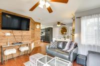 Walk to Beach San Diego Hideaway with Patio - B&B