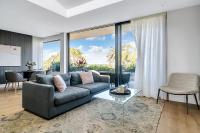 New Penthouse with Ocean & Golf Course Views - B&B Collaroy